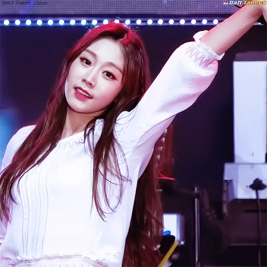 [러블리즈] 보고서를 다 쓰고 먹는 호두과자는 꿀맛이라서 지수 | 인스티즈