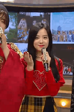 블랙핑크 지수 인기가요 MC 컷.gif | 인스티즈