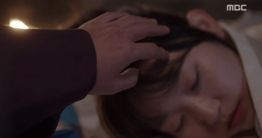 여자 주인공의 귀여움과 사랑스러움에 심쿵해서 정신 못 차리게 되는 드라마 투탑 | 인스티즈