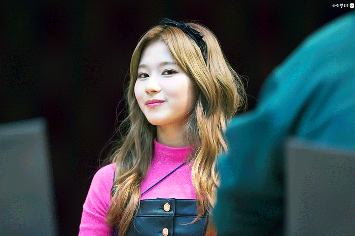 팬 조련하는 사나.gif | 인스티즈