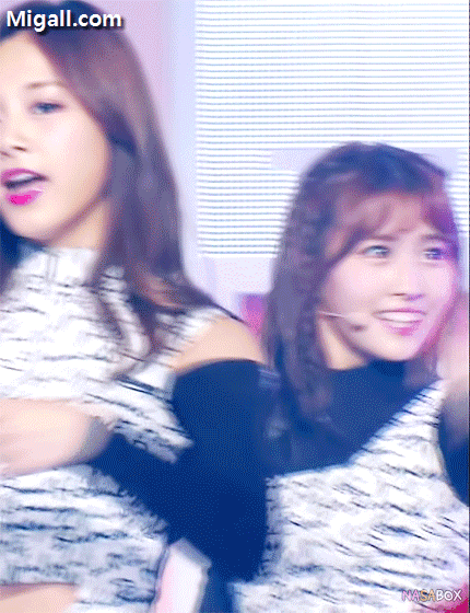 고장난 모모.gif | 인스티즈