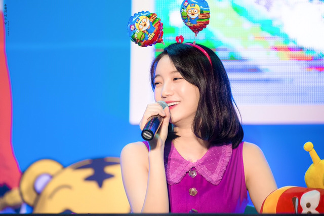 [오마이걸] 레알의 어웨이 레플은 처음 사봐서 비니 | 인스티즈