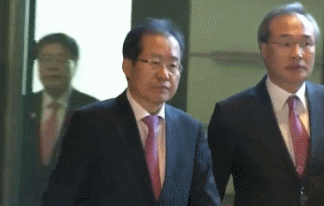 자유일본당 대표 홍준표.gif | 인스티즈