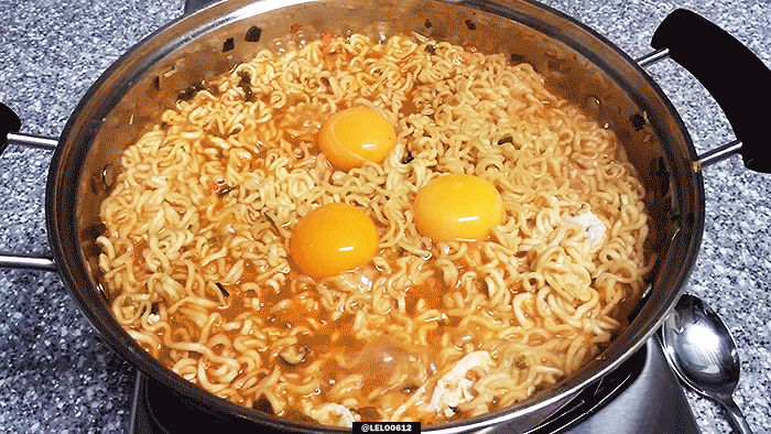 아침점심저녁야식 시원한 라면 움짤 gif | 인스티즈