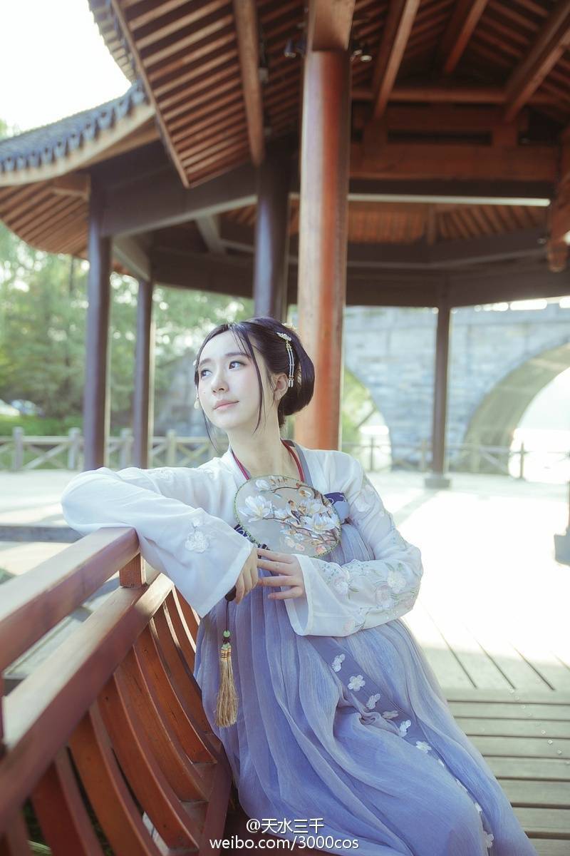 각자 색이 뚜렷한 한중일 전통의상들 | 인스티즈