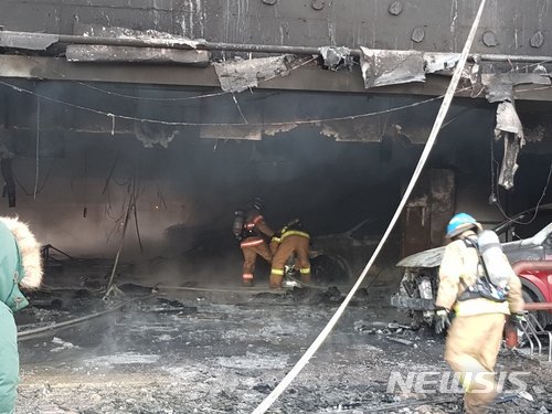 제천 화재현장 속 최선을 다하시는 소방관분들.jpg | 인스티즈