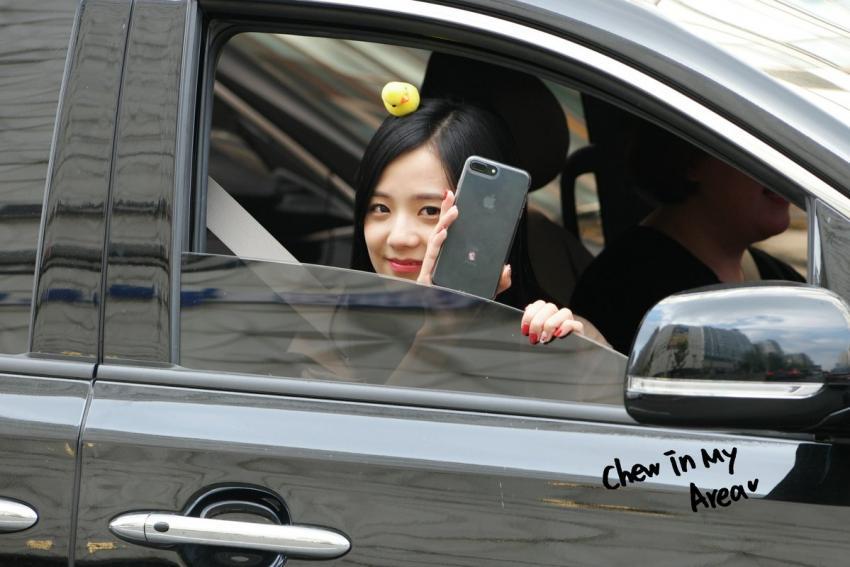 블랙핑크 지수 인기가요 MC 컷.gif | 인스티즈