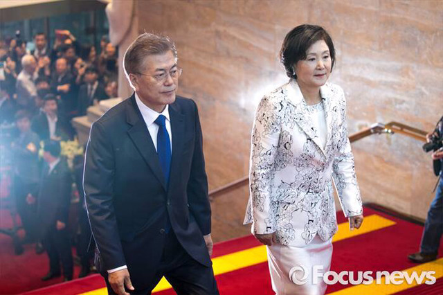 제 19대 대통령 영부인 김정숙 여사 | 인스티즈