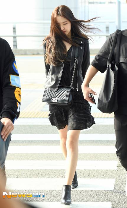 뉴욕 프로모션 가는 손나은이.jpg | 인스티즈