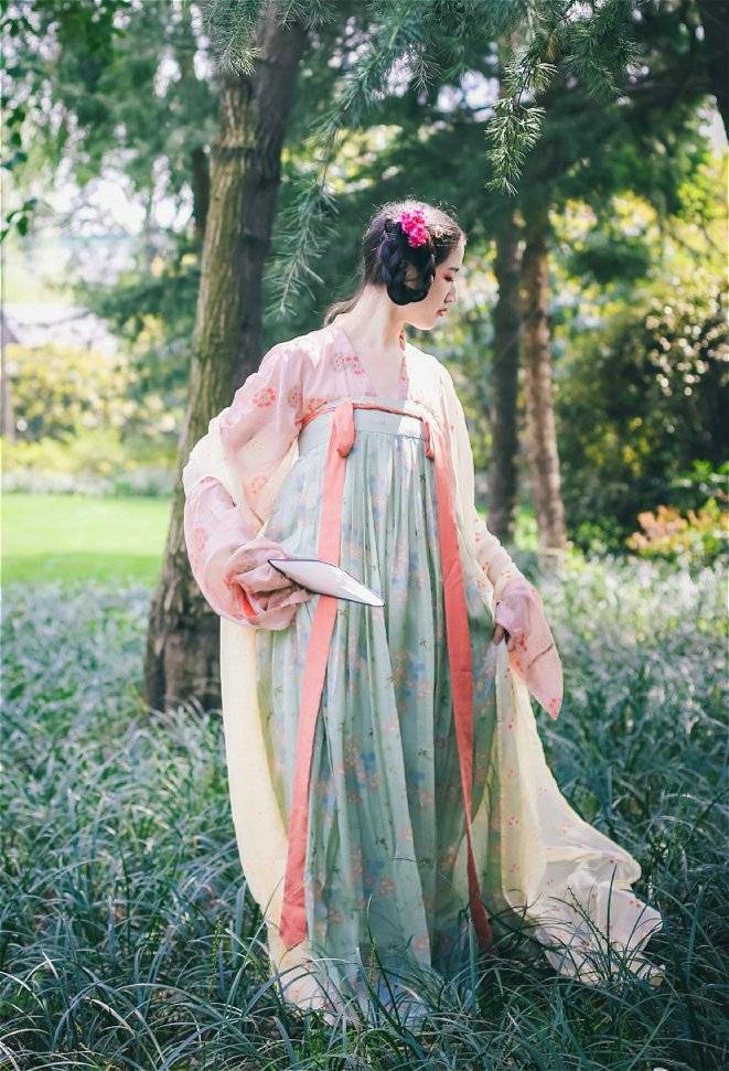 각자 색이 뚜렷한 한중일 전통의상들 | 인스티즈