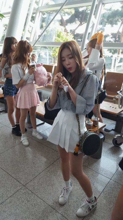 빛나는 윤채경 | 인스티즈