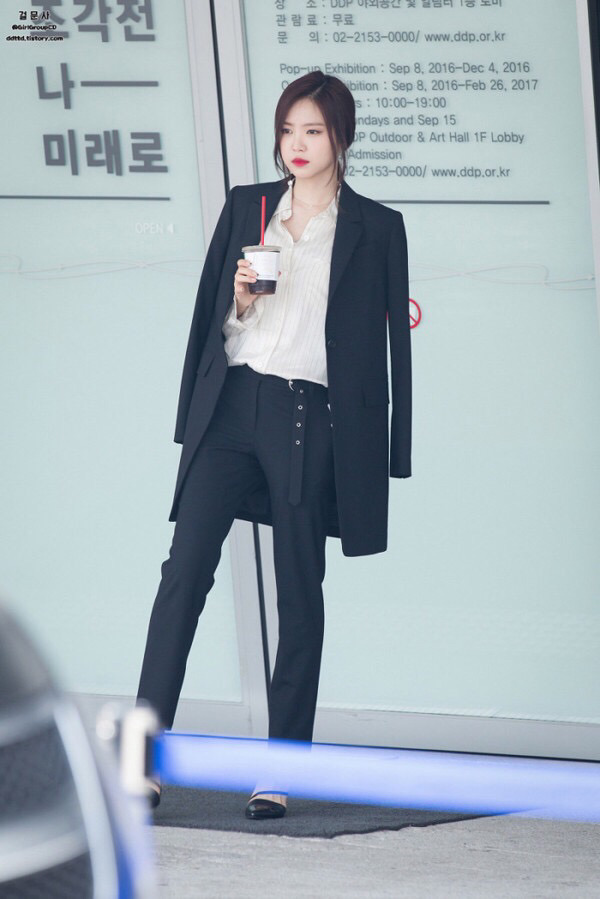 남자보다 멋있는 손나은 | 인스티즈