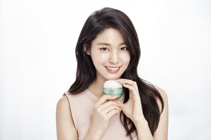 새해 첫 설현 | 인스티즈