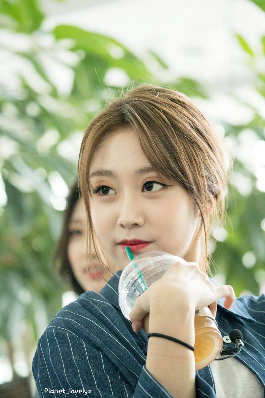 진짜루 예쁜 러블리즈 지수. JPG | 인스티즈