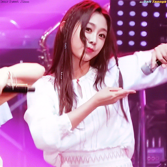 [러블리즈] 보고서를 다 쓰고 먹는 호두과자는 꿀맛이라서 지수 | 인스티즈