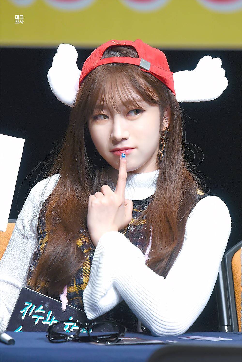 [러블리즈] 밥 먹을 시간도 촉박한 느낌이라서 지수 | 인스티즈