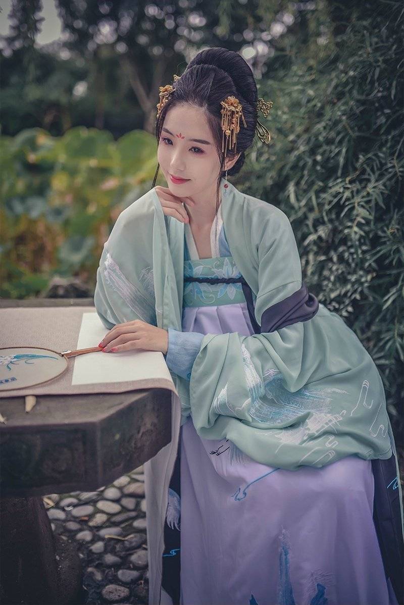 각자 색이 뚜렷한 한중일 전통의상들 | 인스티즈