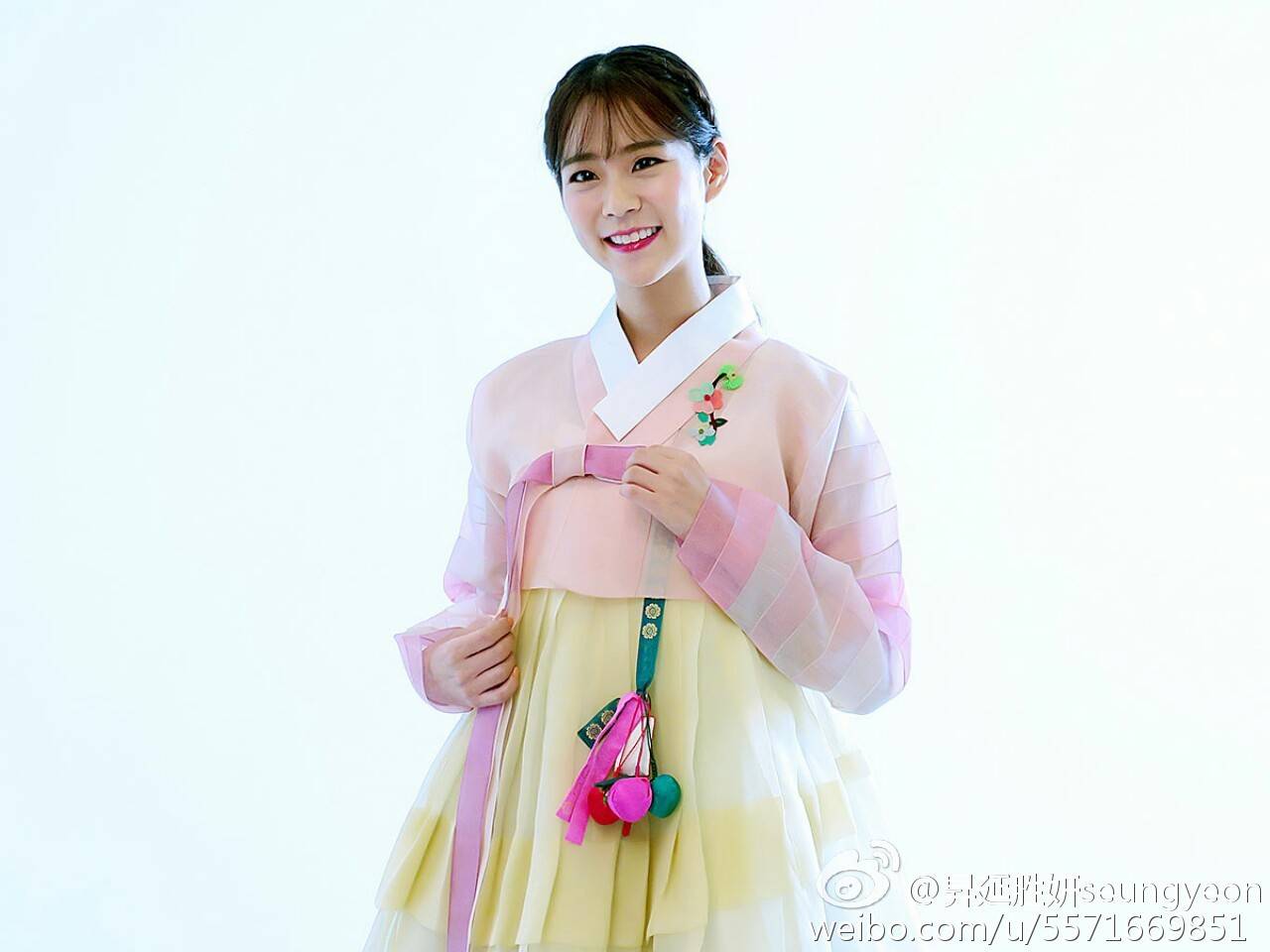 각자 색이 뚜렷한 한중일 전통의상들 | 인스티즈