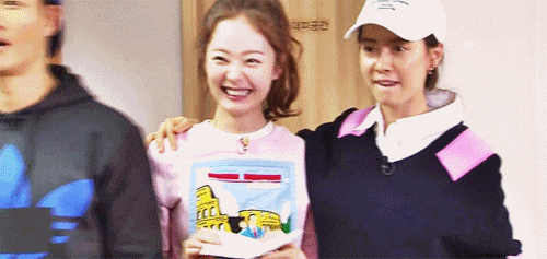 [런닝맨] 여vs여 경쟁구도가 아니라 자매케미 보여주는 송지효전소민 | 인스티즈