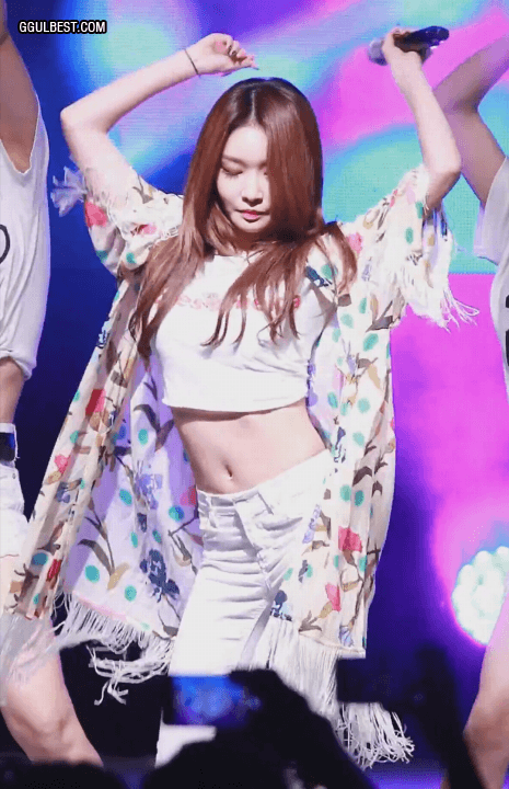 IOI 출신중 가장 섹시한 청하.GIF | 인스티즈