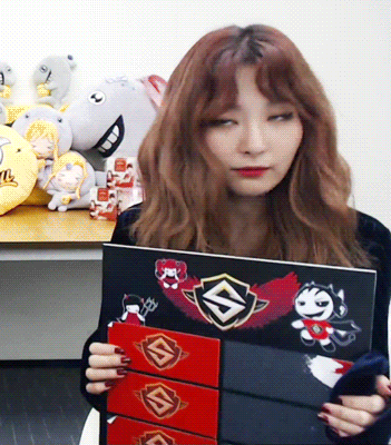 고기를 좋아하는 귀여운 슬기.gif | 인스티즈