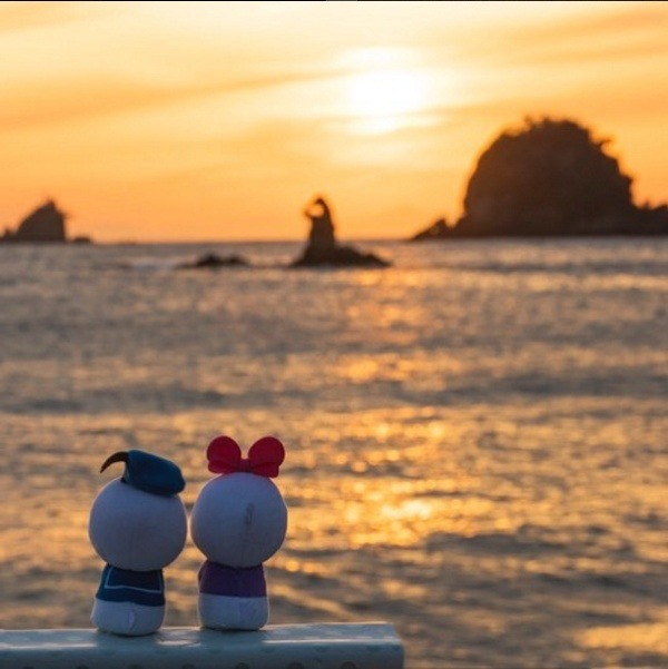 조신하게 앉아있는 인형들 | 인스티즈