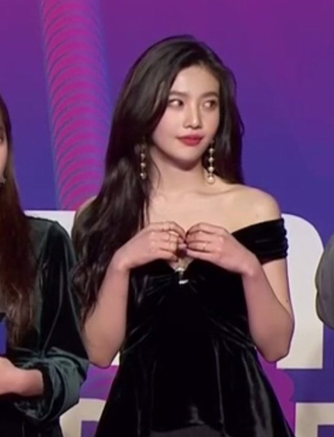 마마 레카 레드벨벨 조이.jpgif | 인스티즈