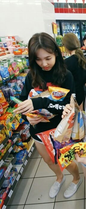 대놓고 쭈구리인 아이돌 | 인스티즈