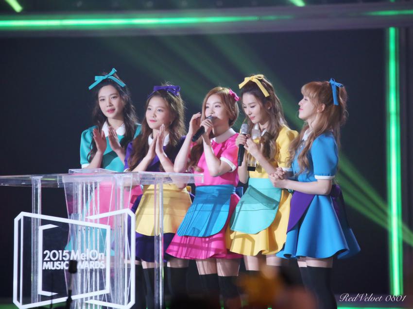 레드벨벳 데뷔 3주년 기념 사진 | 인스티즈