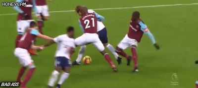 어떻게든 슈팅은 때리는 해리케인.gif | 인스티즈