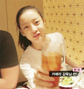 혼밥을 모르는 아이돌 가수 | 인스티즈