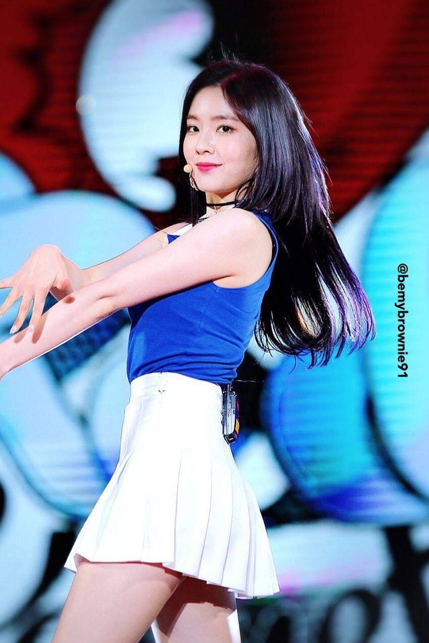 다시 흑발로 돌아온 아이린 | 인스티즈