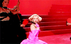 [마릴린먼로] 육감적인 몸매 + 천진난만하고 사랑스러운 얼굴 | 인스티즈