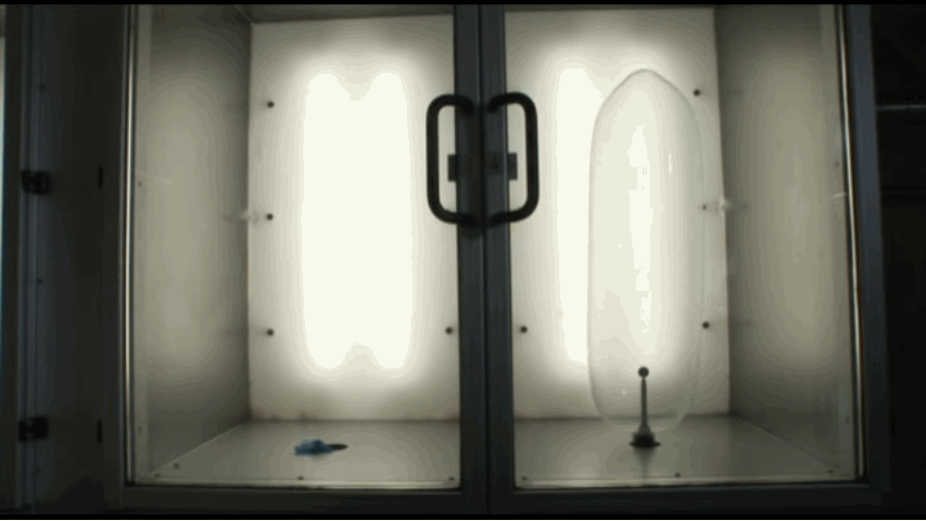 콘돔이 만들어지는 과정.gif | 인스티즈