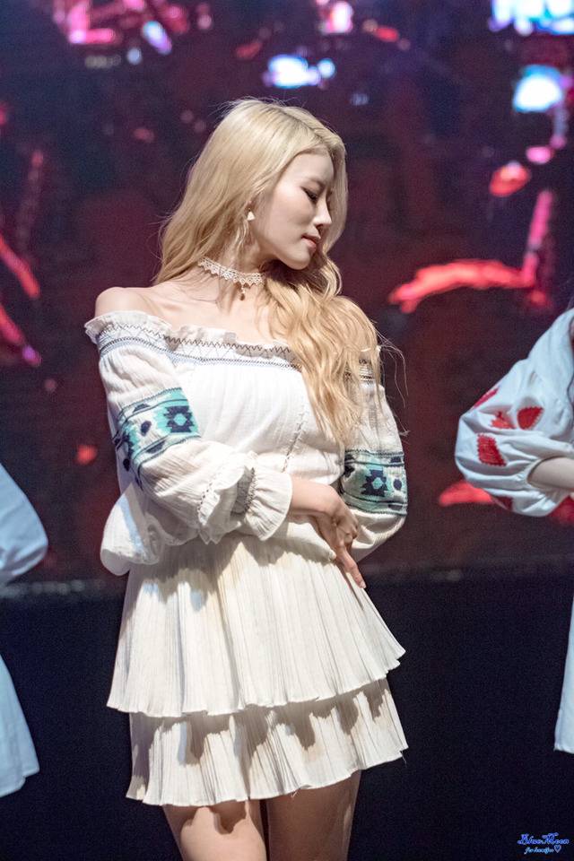 [러블리즈] 행운은 아무나에게 찾아오는게 아닌것을 오늘도 알아가서 미주 | 인스티즈