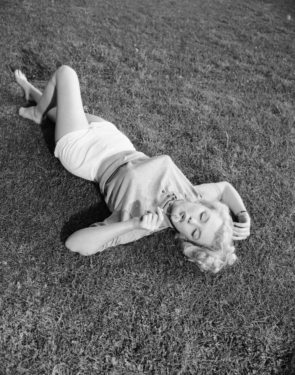 [마릴린먼로] 육감적인 몸매 + 천진난만하고 사랑스러운 얼굴 | 인스티즈