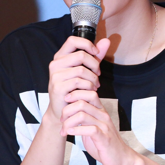 예쁘다고 유명한 남자아이돌의 손 +추가 | 인스티즈