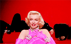 [마릴린먼로] 육감적인 몸매 + 천진난만하고 사랑스러운 얼굴 | 인스티즈