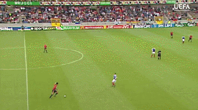 유로 2000 유고슬라비아 vs 스페인.gif | 인스티즈