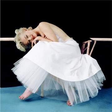 [마릴린먼로] 육감적인 몸매 + 천진난만하고 사랑스러운 얼굴 | 인스티즈