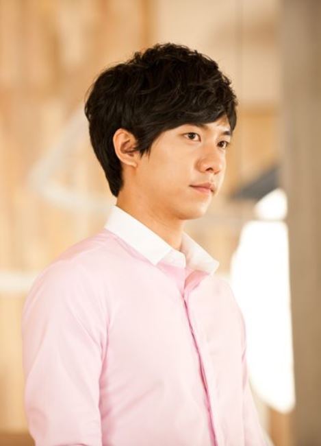 둘 중 한명 사겨야한다면 전자 vs 후자 | 인스티즈