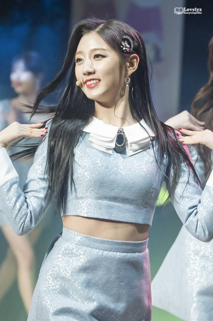 [러블리즈] 휴일에 대청소나 할까해서 예인이 | 인스티즈