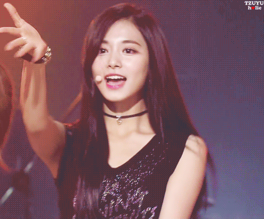 트와이스 쯔위 미모 터지던날.gif | 인스티즈