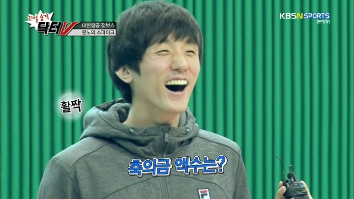 표정이 한결같은 팀주장이 불만.jpg | 인스티즈