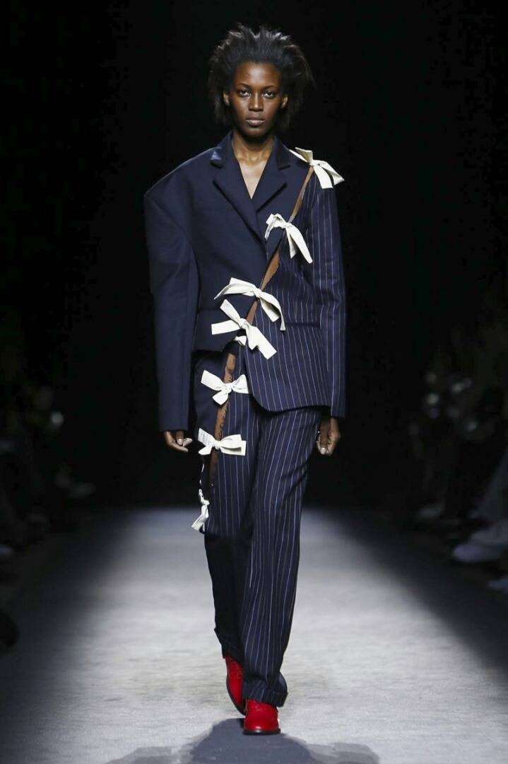 Jacquemus 쟈크뮈스 2016 FallWinter RTW Milan | 인스티즈