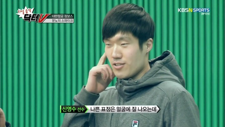 표정이 한결같은 팀주장이 불만.jpg | 인스티즈