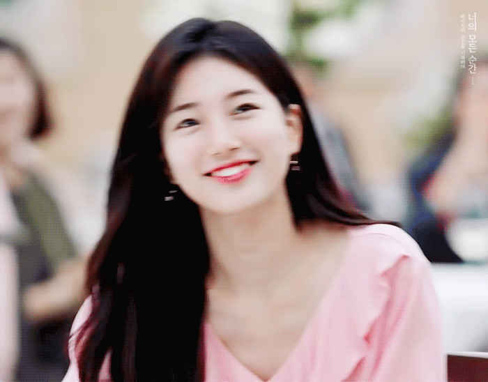 나를 본 수지 반응.gif | 인스티즈