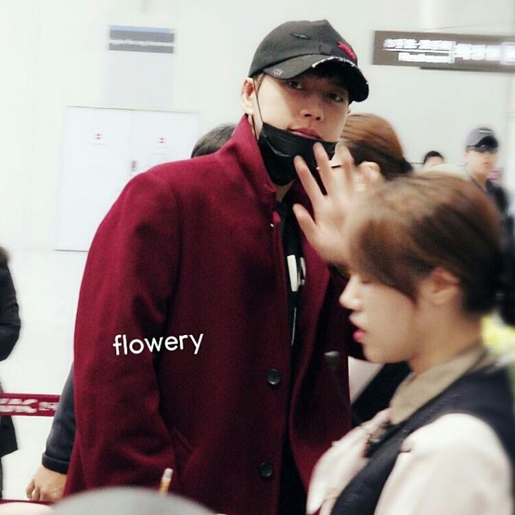 오늘자 박해진 공항.jpg | 인스티즈