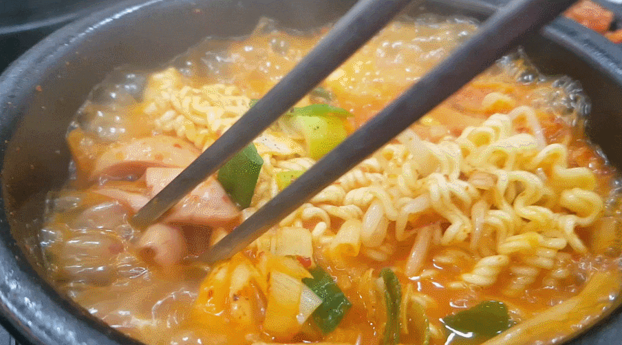 열기가득! 뜨끈뜨끈한 라면 gifjpg | 인스티즈