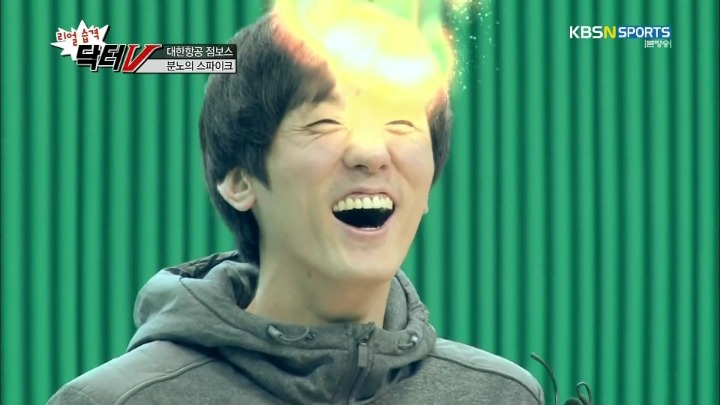 표정이 한결같은 팀주장이 불만.jpg | 인스티즈